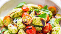 Pesto Chicken Caprese Salad Pesto Chicken Caprese Salad