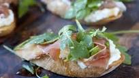 Prosciutto and Ricotta Crostini with Honey Recipe Prosciutto and Ricotta Crostini with Honey Recipe
