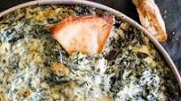 Spanakopita spinach dip with pita chips Spanakopita spinach dip with pita chips