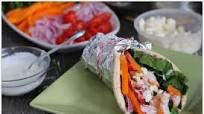 Easy Chicken Gyros and Tzatziki Sauce Easy Chicken Gyros and Tzatziki Sauce