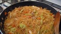 Pancit (Birthday Noodles) Pancit (Birthday Noodles)