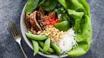 Stir-Fried Beef Bowls with Rice Noodles Stir-Fried Beef Bowls with Rice Noodles