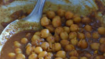 Vegan Chana Masala ready within 10 minutes (No chopping, no waiting) Vegan Chana Masala ready within 10 minutes (No chopping, no waiting)