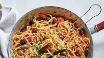 Spaghetti puttanesca Spaghetti puttanesca
