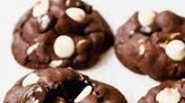 Bakery-Style Chocolate White Chocolate Chip Cookies Bakery-Style Chocolate White Chocolate Chip Cookies
