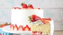 Strawberry Layer Cake with Whipped Cream Frosting Strawberry Layer Cake with Whipped Cream Frosting