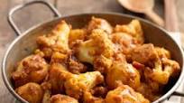 Aloo Gobi (Bombay Potatoes with Cauliflower) Aloo Gobi (Bombay Potatoes with Cauliflower)
