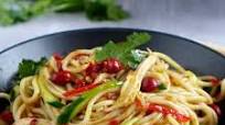 Cold Noodles With Sichuan Dressing (Liang Mian, 凉面) Cold Noodles With Sichuan Dressing (Liang Mian, 凉面)