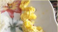 Baby-Led Weaning with Egg Yolks Baby-Led Weaning with Egg Yolks