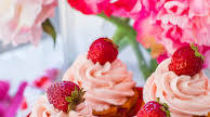 Easy Strawberry Cupcakes with Strawberry Buttercream (video) Easy Strawberry Cupcakes with Strawberry Buttercream (video)