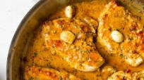Creamy Garlic Chicken Skillet (Paleo, Whole30, Keto) Creamy Garlic Chicken Skillet (Paleo, Whole30, Keto)