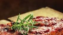 Pork shoulder steaks with red onion and dry cider Pork shoulder steaks with red onion and dry cider