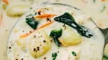 Creamy Chicken Gnocchi Soup (Olive Garden Copycat) Creamy Chicken Gnocchi Soup (Olive Garden Copycat)