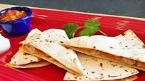 Taco Bell Chicken Quesadilla with Creamy jalapeno (Ranchero) Sauce Taco Bell Chicken Quesadilla with Creamy jalapeno (Ranchero) Sauce