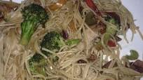 No Yolk Egg Noodle Stir Fry No Yolk Egg Noodle Stir Fry