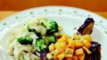 Pork Chops with Golden Apple Raisin Sauce and Broccoli Whole Wheat Mac 'n' Cheddar Pork Chops with Golden Apple Raisin Sauce and Broccoli Whole Wheat Mac 'n' Cheddar
