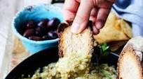 Melitzanosalata (Greek Eggplant Dip) Melitzanosalata (Greek Eggplant Dip)