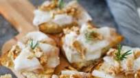 Bruschette lardo e miele: la ricetta dei crostini perfetti per l’aperitivo Bruschette lardo e miele: la ricetta dei crostini perfetti per l’aperitivo