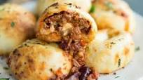 Chilli Stuffed Garlic Dough Balls Chilli Stuffed Garlic Dough Balls