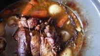 Slow Cooker Rolled Brisket with Red Wine & Thyme Slow Cooker Rolled Brisket with Red Wine & Thyme