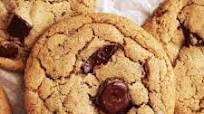 The BEST Chewy Chocolate Chip Cookies The BEST Chewy Chocolate Chip Cookies