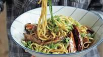 Chopstick Champion: How To Make Hoisin Duck Noodles Chopstick Champion: How To Make Hoisin Duck Noodles