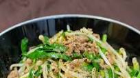 Stir Fry Pork Bean Sprout (Thịt Bò Xào Giá) Stir Fry Pork Bean Sprout (Thịt Bò Xào Giá)