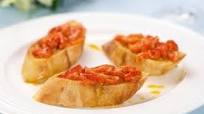 Crostini Ai Pepperoni Arrostiti (Crostini with Sweet Peppers) Crostini Ai Pepperoni Arrostiti (Crostini with Sweet Peppers)