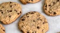 Easy Chocolate Chip Cookies (using cake mix) Easy Chocolate Chip Cookies (using cake mix)