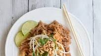 Low-FODMAP Pad Thai Perfection Recipe; Gluten-free, Vegetarian Low-FODMAP Pad Thai Perfection Recipe; Gluten-free, Vegetarian