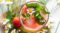 Skinny Strawberry Lemonade Mojito Skinny Strawberry Lemonade Mojito