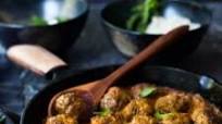 Lamb Meatballs with Indian Curry Sauce Lamb Meatballs with Indian Curry Sauce