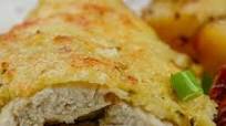 Ninja Foodi Garlic and Parm crusted chicken with roasted potatoes Ninja Foodi Garlic and Parm crusted chicken with roasted potatoes