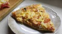 Pizza with shrimp and pineapple Pizza with shrimp and pineapple