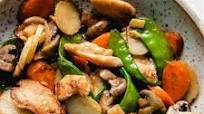 Moo Goo Gai Pan (paleo, gluten-free, whole30 if modified) Moo Goo Gai Pan (paleo, gluten-free, whole30 if modified)