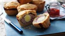 Small pork pies with quails’ eggs Small pork pies with quails’ eggs