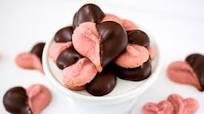 CHOCOLATE DIPPED STRAWBERRY SPRITZ COOKIES CHOCOLATE DIPPED STRAWBERRY SPRITZ COOKIES