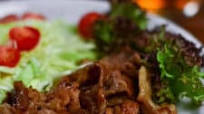 Japanese Shōgayaki Ginger Fried Pork (生姜焼き) Japanese Shōgayaki Ginger Fried Pork (生姜焼き)