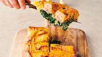 Jamie Oliver’s Easy Salmon en Croute with Tasty Spinach, Baked Red Pesto Sauce and Lemon Jamie Oliver’s Easy Salmon en Croute with Tasty Spinach, Baked Red Pesto Sauce and Lemon