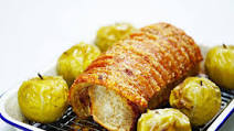 Roast loin of pork with crispy crackling and roasted apples Roast loin of pork with crispy crackling and roasted apples