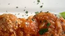 Meatballs in tomato sauce with mozzarella Meatballs in tomato sauce with mozzarella