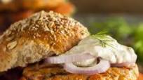Salmon Burgers in 15 Minutes or Less Salmon Burgers in 15 Minutes or Less