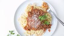 Spaghetti with Meat Sauce and Balsamic-Roasted Carrots Spaghetti with Meat Sauce and Balsamic-Roasted Carrots