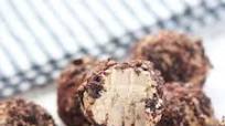 Cream Cheese Keto Dessert Recipes (Chocolate Peanut Butter Balls + 25 More Ideas) Cream Cheese Keto Dessert Recipes (Chocolate Peanut Butter Balls + 25 More Ideas)