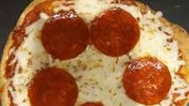Quick Low-Carb Pizza (7 carbs) Quick Low-Carb Pizza (7 carbs)
