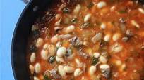 Lebanese White Bean Stew with Meat (Fasolia bi lahme) Lebanese White Bean Stew with Meat (Fasolia bi lahme)