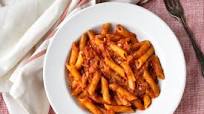 Easy Penne Pasta with Tomato Sauce Easy Penne Pasta with Tomato Sauce