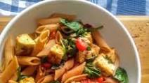 Lentil Pasta with Tempeh and Spinach Lentil Pasta with Tempeh and Spinach