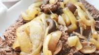 Slow Cooker Cube Steak (With Buttered Mushrooms and Onions) Slow Cooker Cube Steak (With Buttered Mushrooms and Onions)