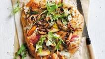 Caramelised onion and mushroom pizza Caramelised onion and mushroom pizza